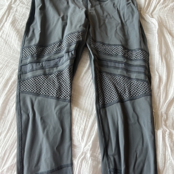 Teal/grey lululemon leggings size 4 - Picture 3 of 7